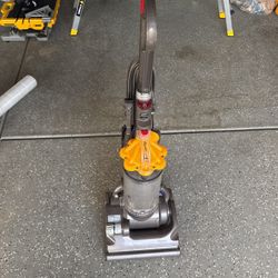 Dyson DC33