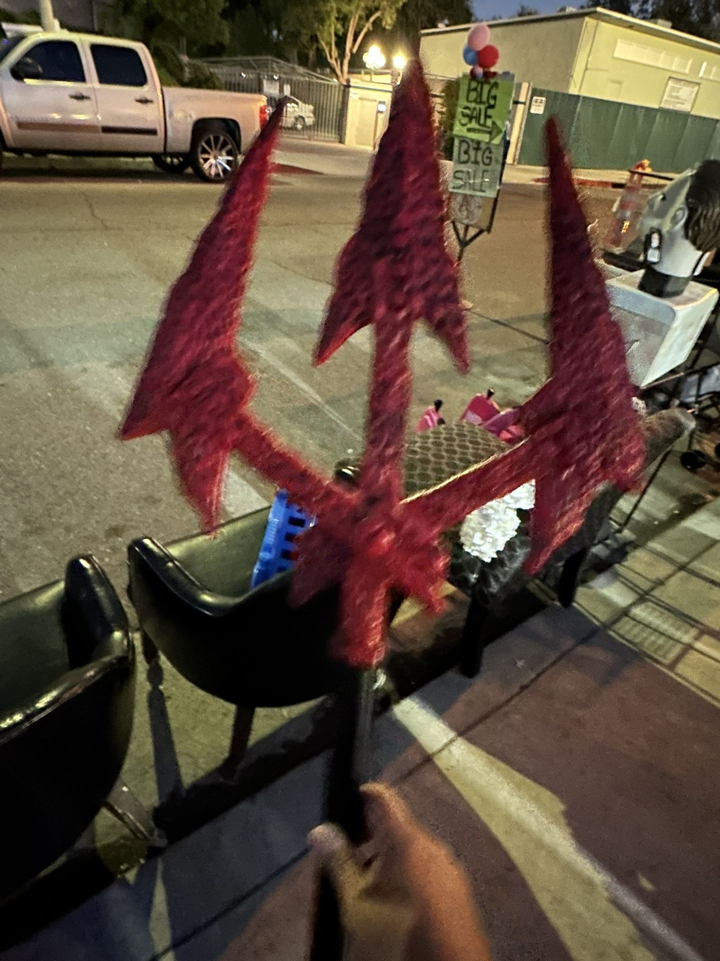 BLING DEVIL PITCHFORK - HALLOWEEN 10$ Like New