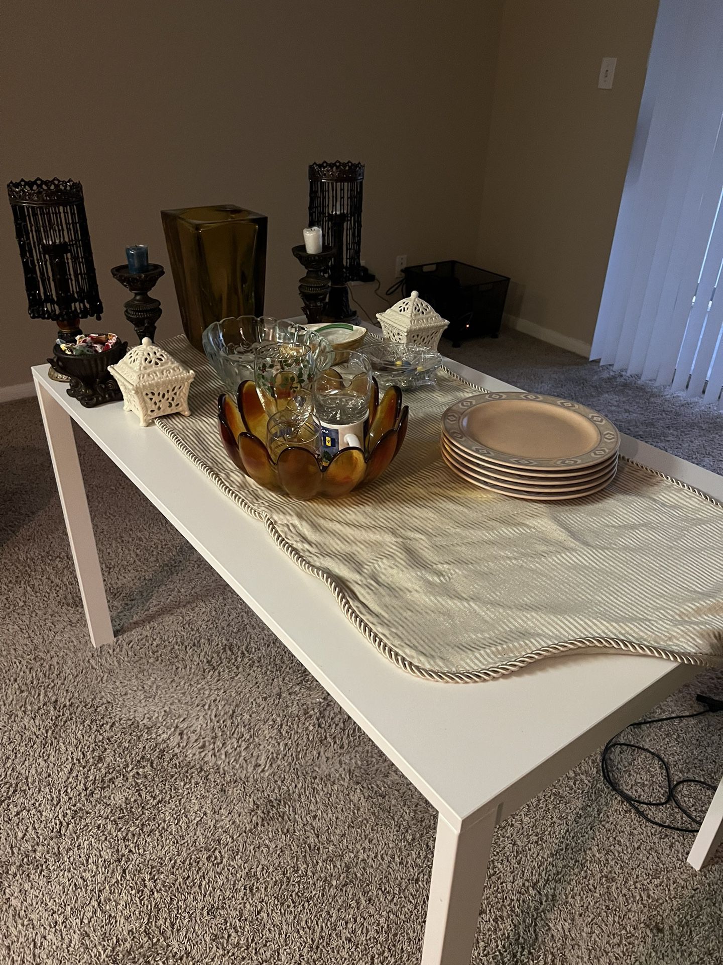 Dinning Table Good For 6 People 