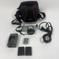 Olympus Camedia C-765 UltraZoom 4.0 Digital Camera