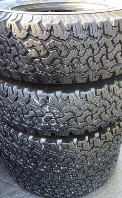 4 Llantas Usadas BFGoodrich Ko 30x9.50R15 $320 las 4