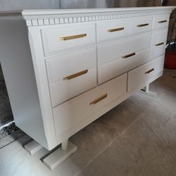 Solid Dresser White