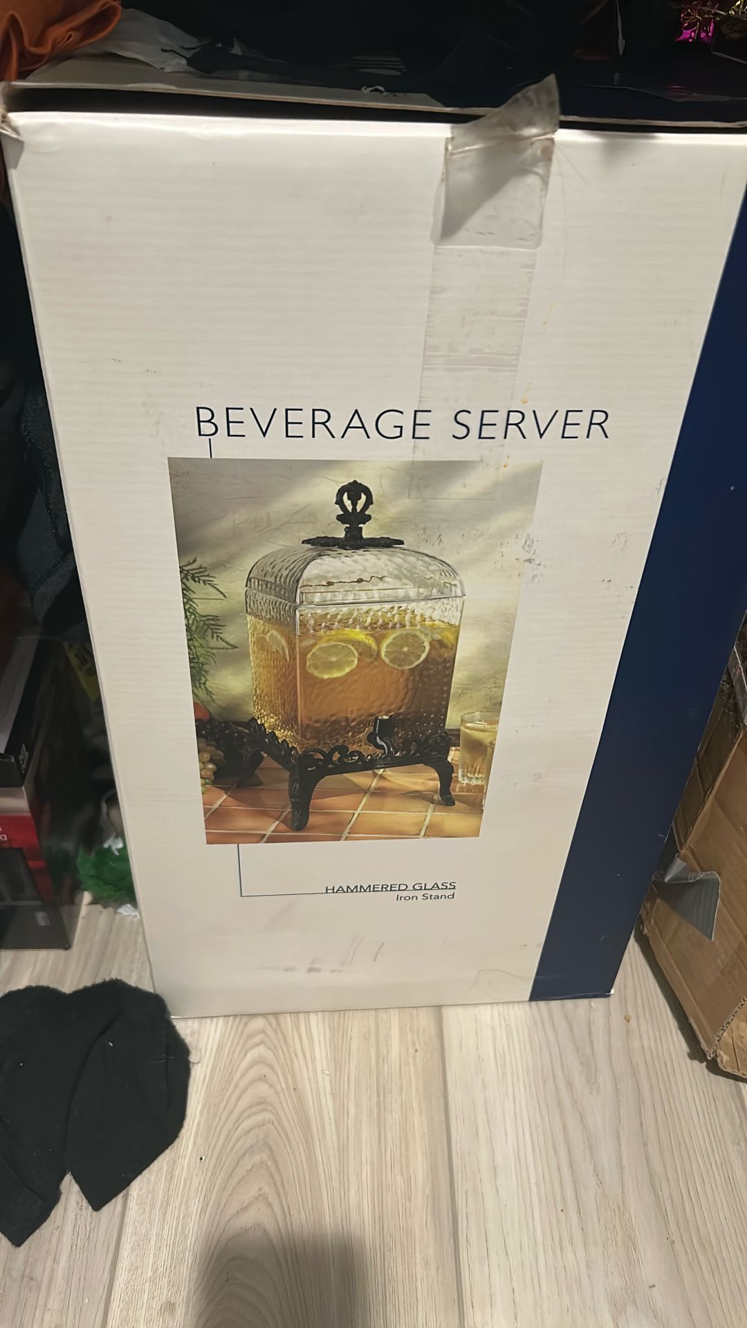 Beverage server