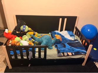 Toddler bed
