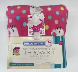 Hello Kitty no sew microfleece throw blanket kit Sanrio new unopened