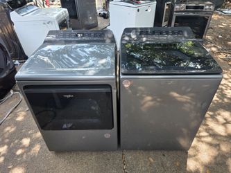 Whirlpool Washer and Dryer Set electric