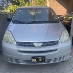 2004 Toyota Sienna