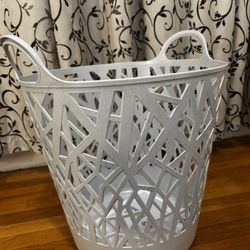 Laundry basket And Ottoman