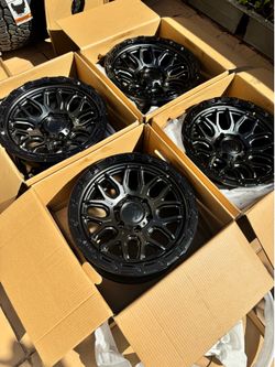 New 18x9 Fuel “Surge” Off-road wheels for 6x139 (6x5.5) Trucks and SUVs +1 Offset