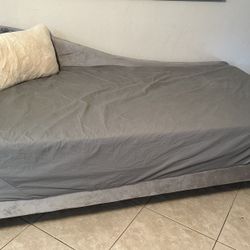 Daybed With Extra Mattress