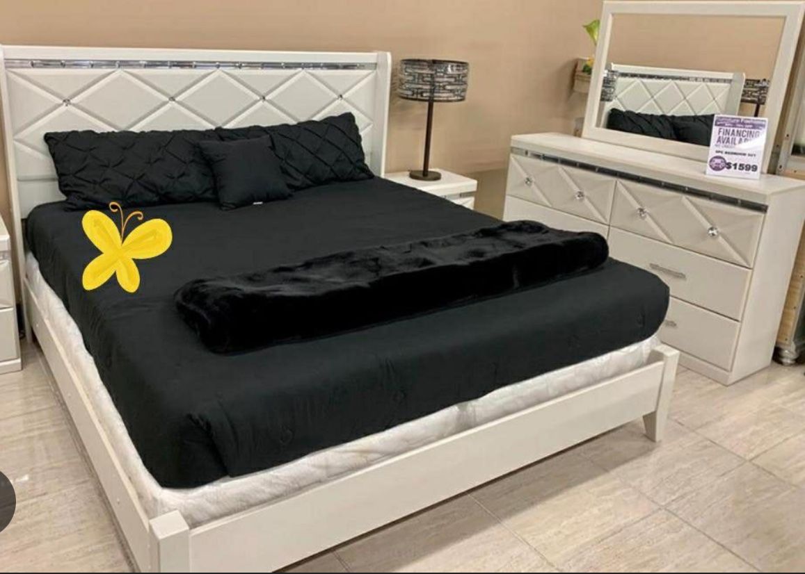 Champagne Panel Bed Queen Size 