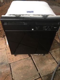 BLACK WHIRPOOL DISHWASHER WORKS PERFECT W WARRANTY!