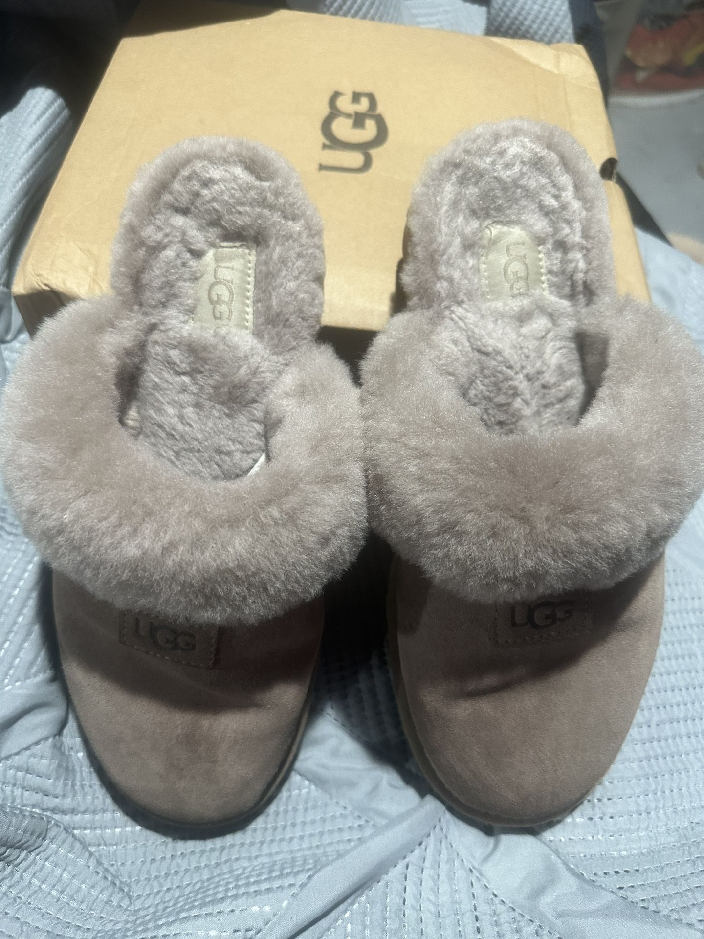 Uggs Slippers Size 9!