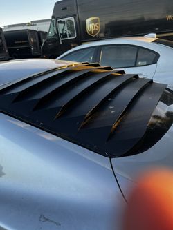 2015-2017 Ford Mustang Rear Louver