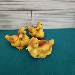Set Of 3 Yellow Ducklings - Germany