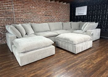 Delivery Available Costco Sereen gray modular sectional retails 2850