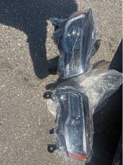 2014-2020 srt jeep grand cherokee headlights