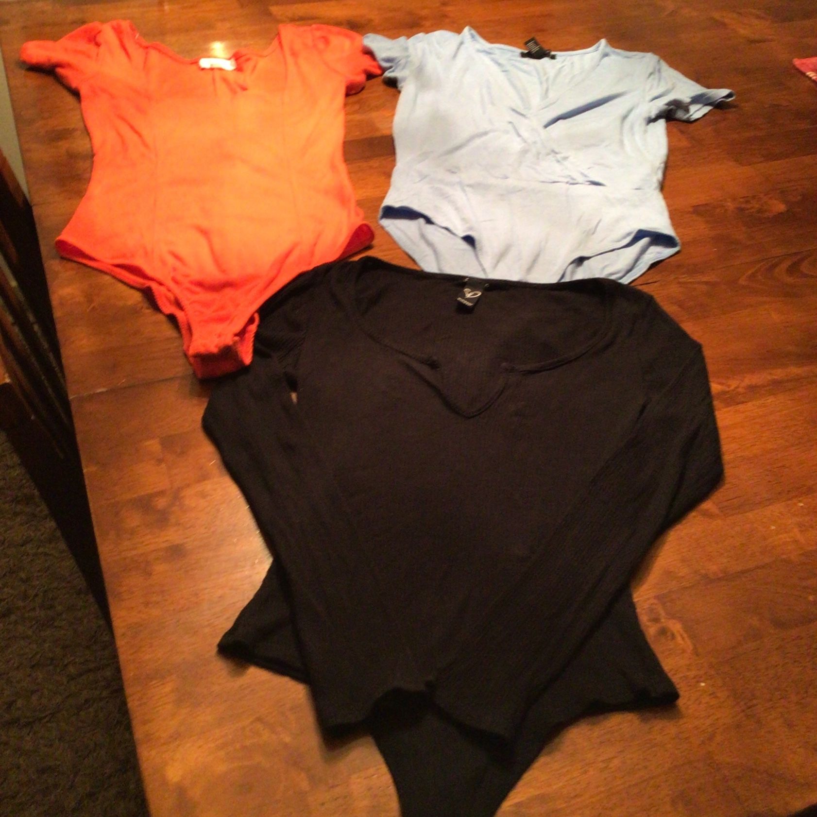 WOMEN BODYSUIT SIZE SIZE M BRAND SOCIALITE, FOREVER 21,WINDSOR