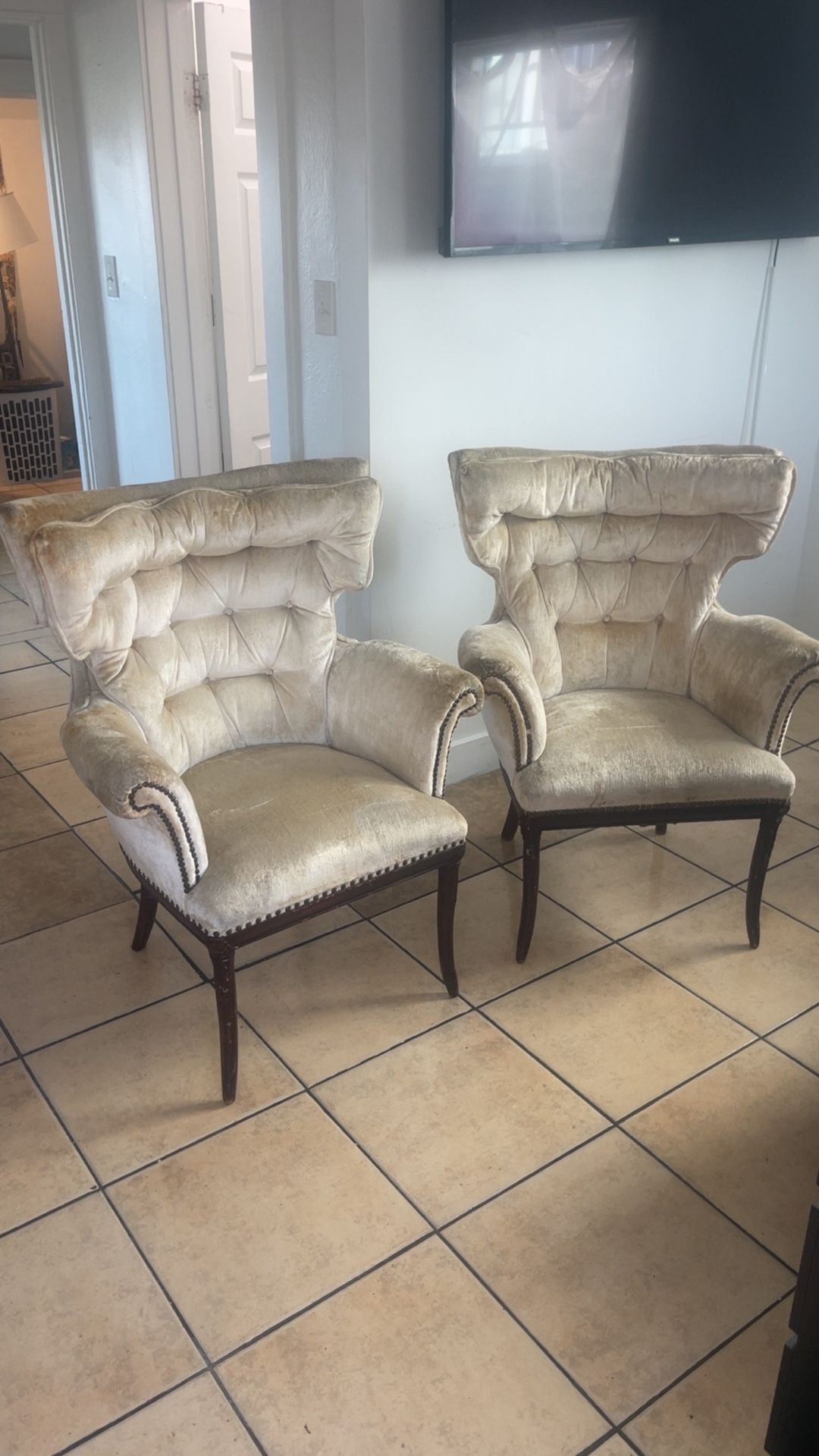 Chairs Very Old Conditions 50/50 Need Some Details