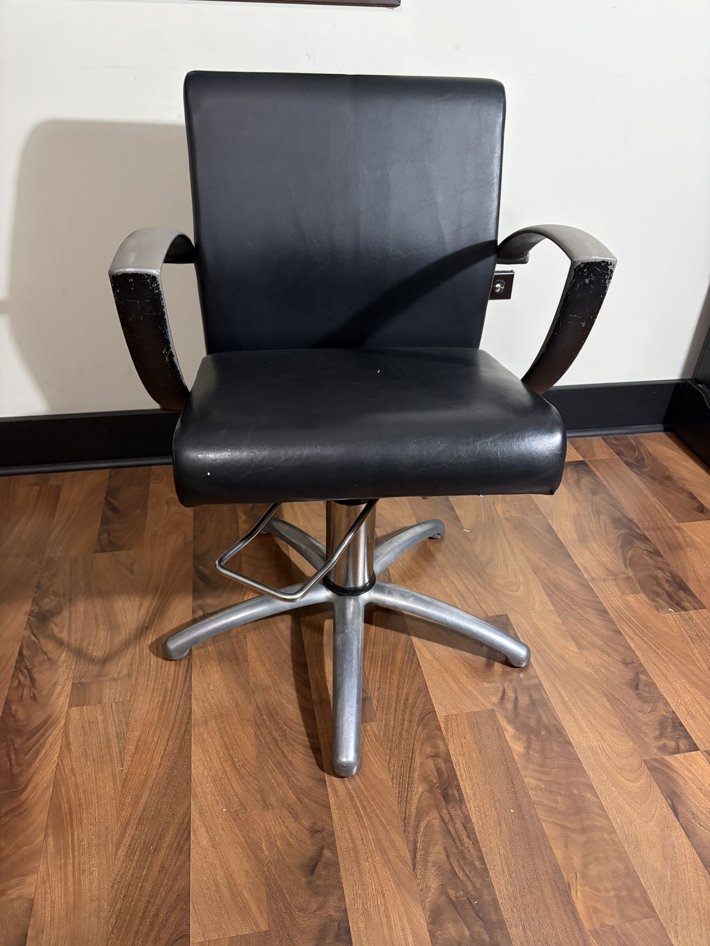 Modern Black Salon Stylist  Chair – Heavy Duty
