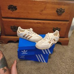 Samba Og  Size 7 1/2  Male