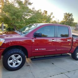 Nissan Titan 2007 Título Limpio 