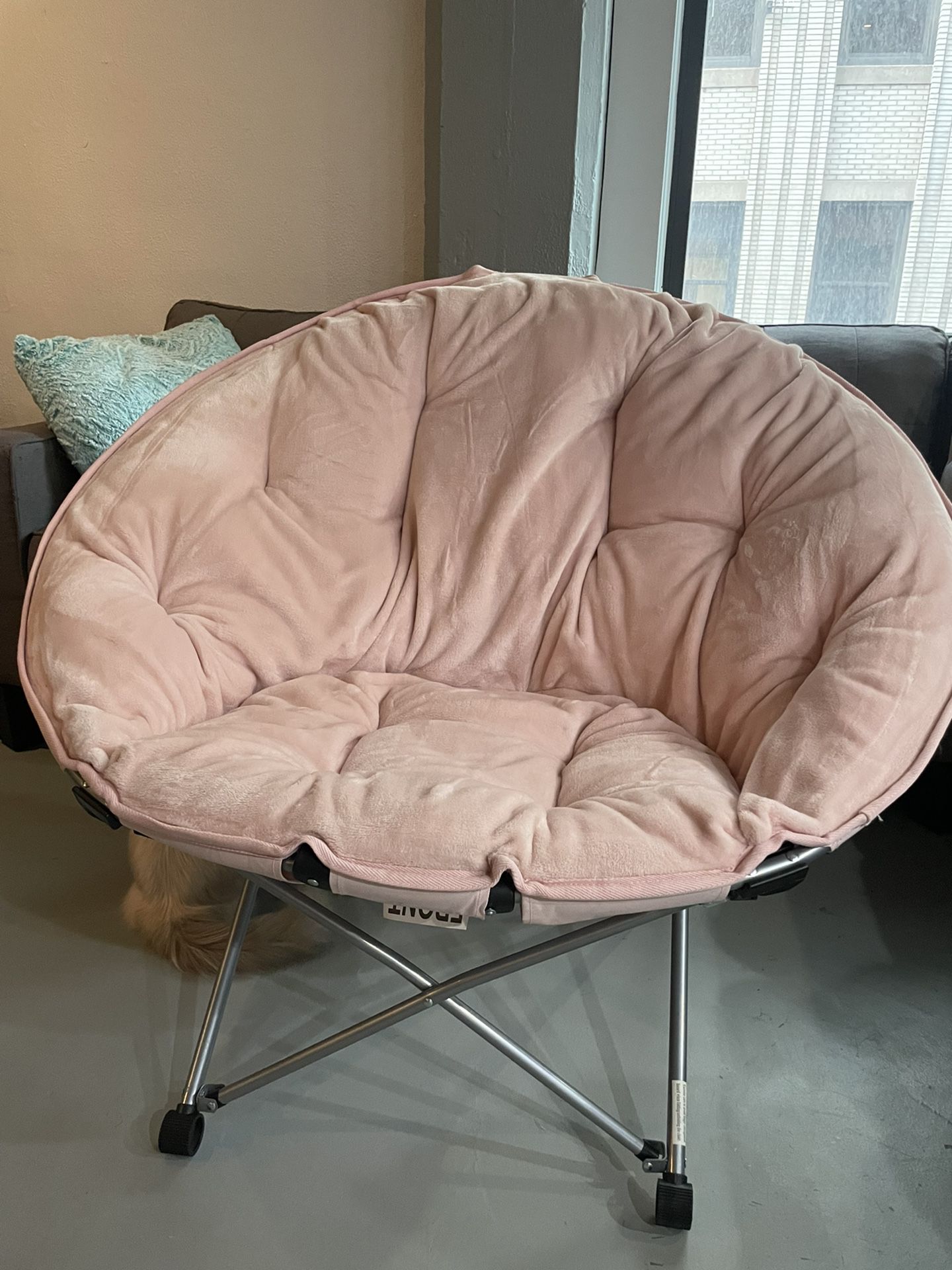 Blush Saucer Chair 