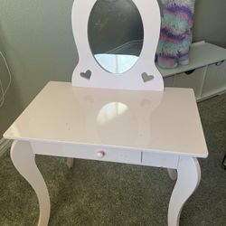 Kids Vanity (pink)