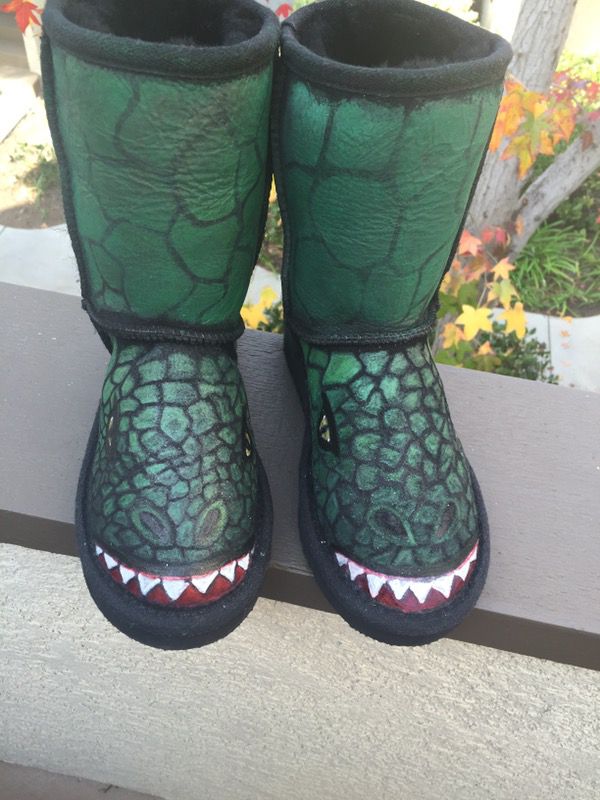 Custom hand painted boys ugg boots. for Sale in Rancho Santa Margarita, CA  - OfferUp