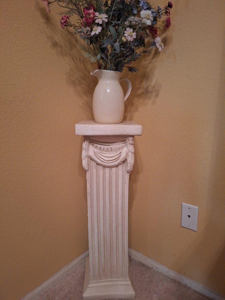 Decorative Column (Heavy, solid build)