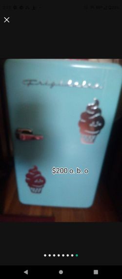 Fridgedaire Teal Mini Fridge With Freezer