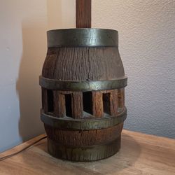 Antique WAGON WHEEL HUB Table Lamp WOOD Cabin WESTERN Decor RUSTIC Farmhouse