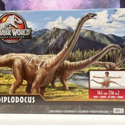 Jurassic World Legacy Collection 56”inch Long Diplodocus.
