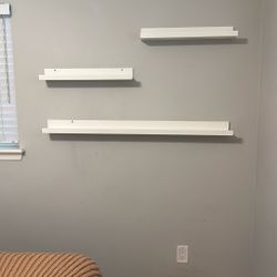 White Frame Shelf - IKEA MALMBÄCK