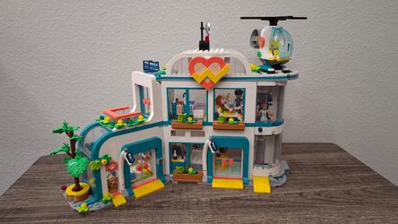 LEGO Friends Heartlake City Hospital 42621 – Complete Set