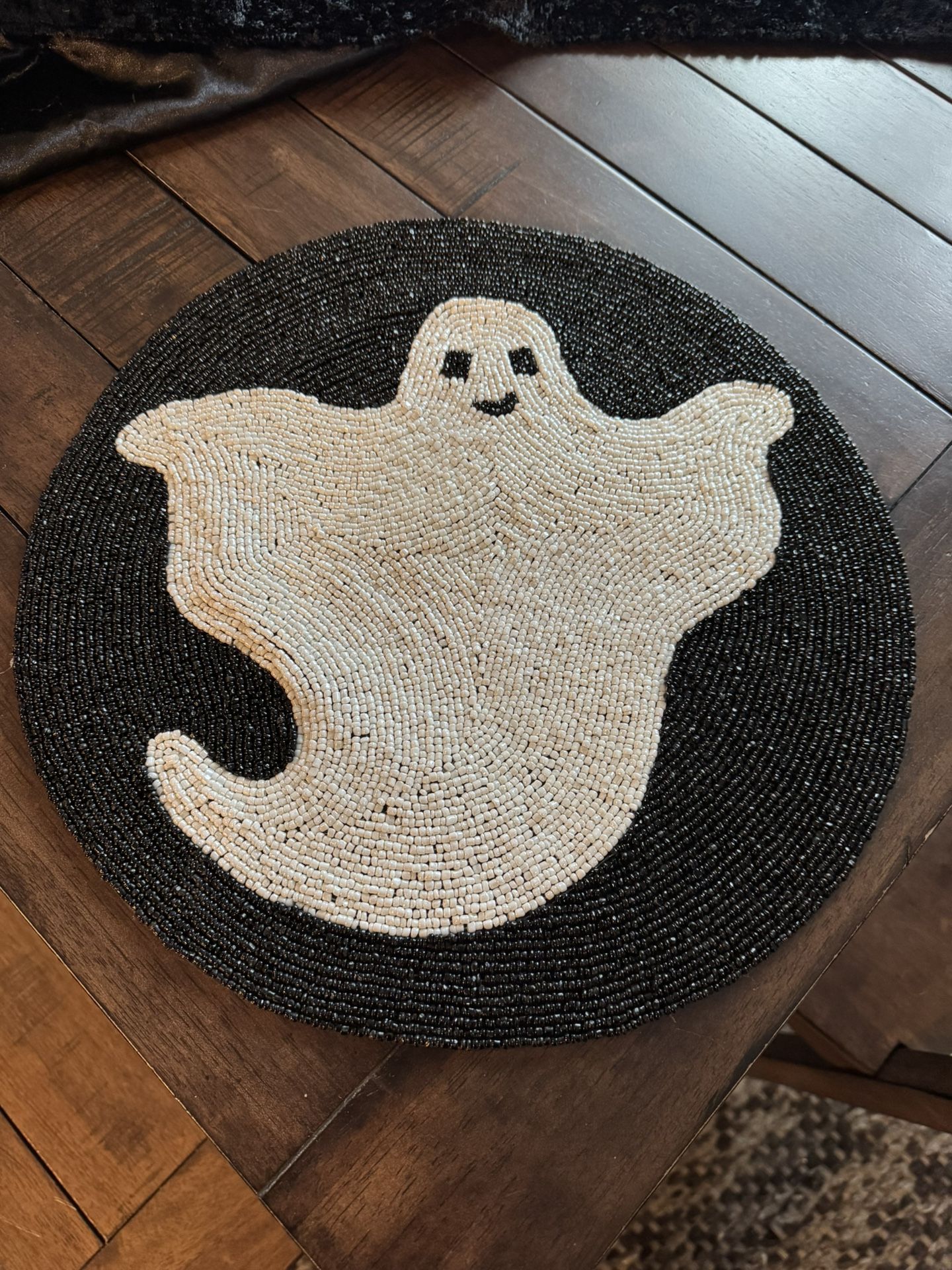 Glass Beaded Ghost Mat.