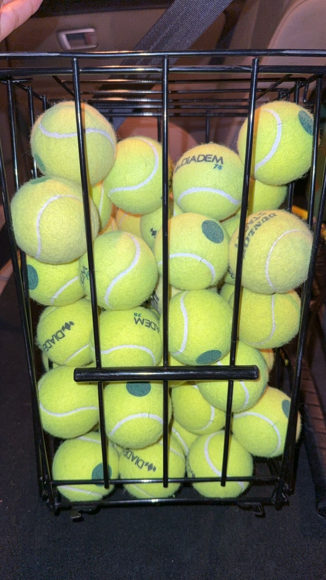 Green Dot Tennis Balls Stage 1