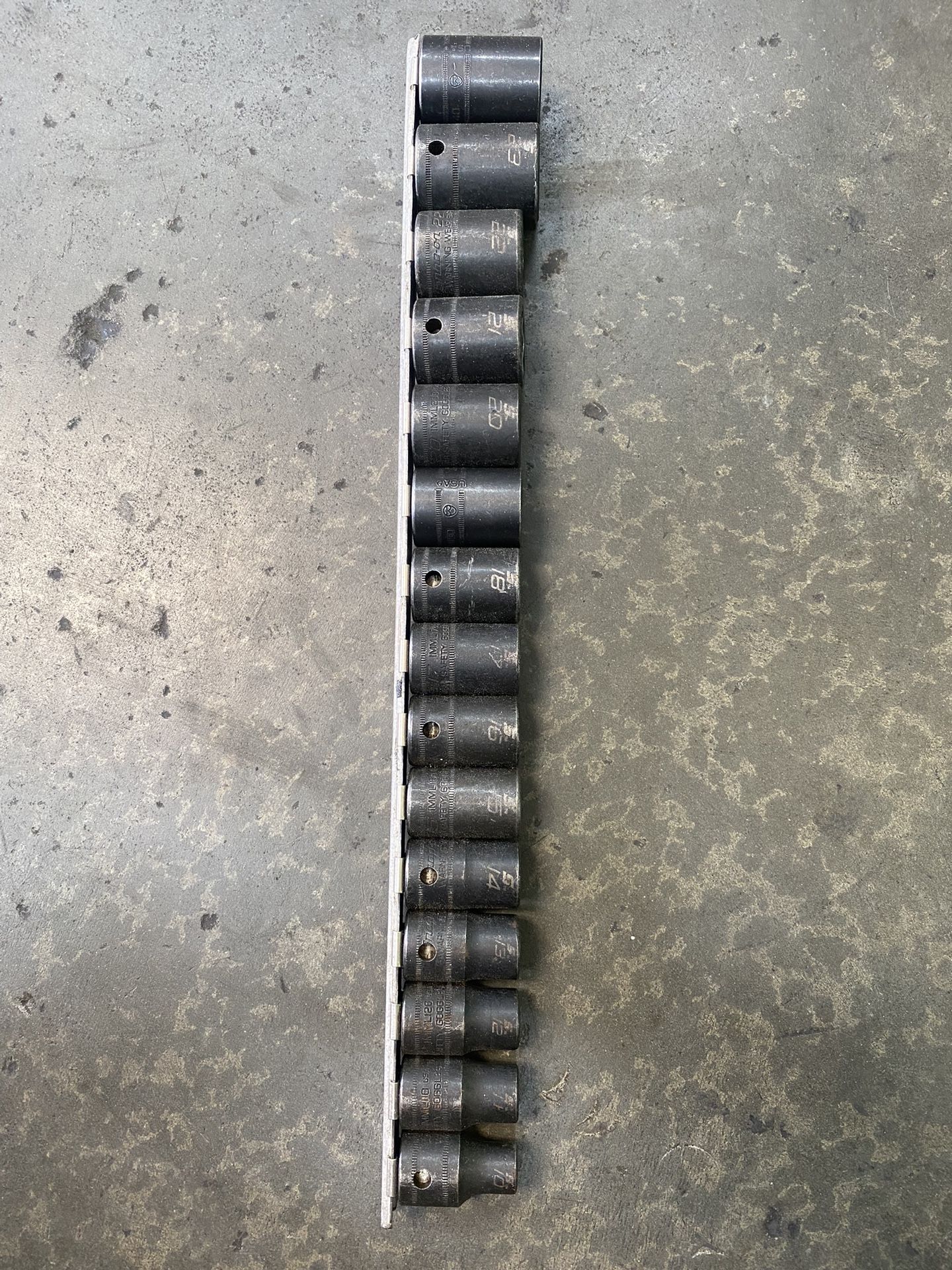 Snap On 1/2 Drive Metric Impact Socket Set