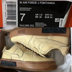 Woman’s Air Force 1 Fontanka