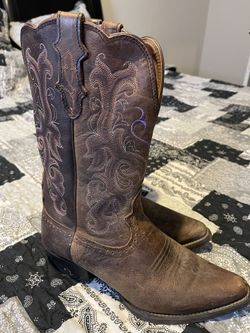 Size 9.5 Women Boots