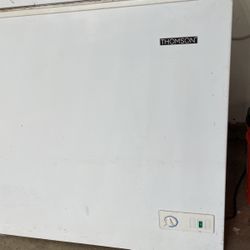 Deep Freezer 9 Cubic Feet 