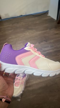 Woman shoes
