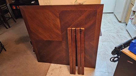 Dining Room Table and Chairs