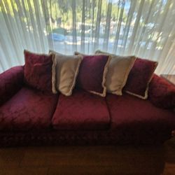 Couch Burgundy 