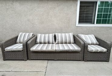 Broyhill 4-piece Outdoor Furniture Set