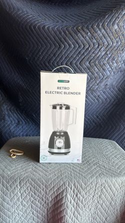 Black electric blender