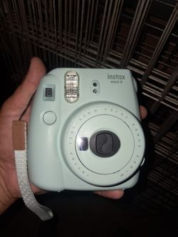 FujiFilm Mini 9 instant pic camera