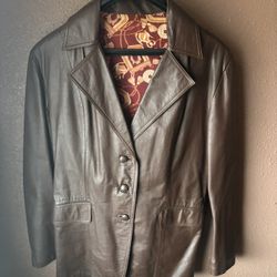 Woman’s Vintage Leather Jacket M
