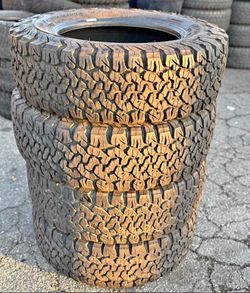 255/70/18 Bfgoodrich 📍📍 Vendo un set de llantas con 80% de vida las 4 📍🌟