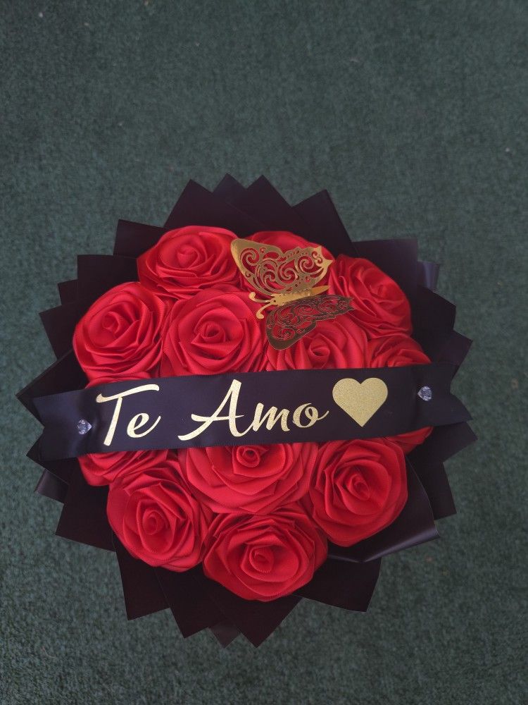 Te Amo Eternal Rose Bouquet 